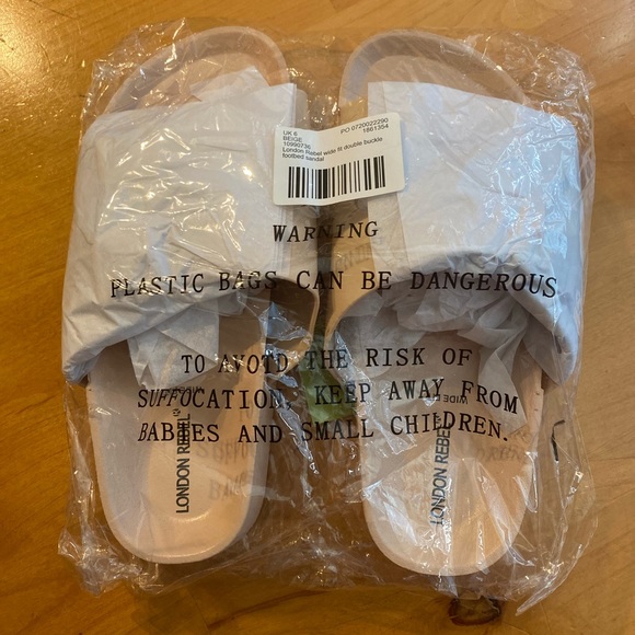 London Rebel wide fit double buckle sandal - Picture 3 of 3